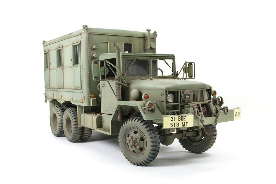 1/35 M-109A3/M-185A3 - 2.5 TON 6x6 VAN SHOP by AFV CLUB