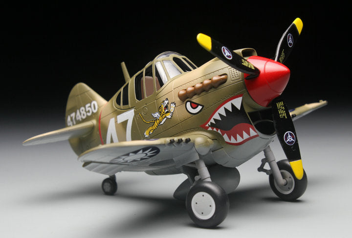 QT CURTISS P-40 WARHAWK AND PILOT (PUPPY PILOT) & QT NAKAJIMA KI84 FIGHTER AND PILOT (KITTY PILOT) TIGER MODEL TT001 & TT002