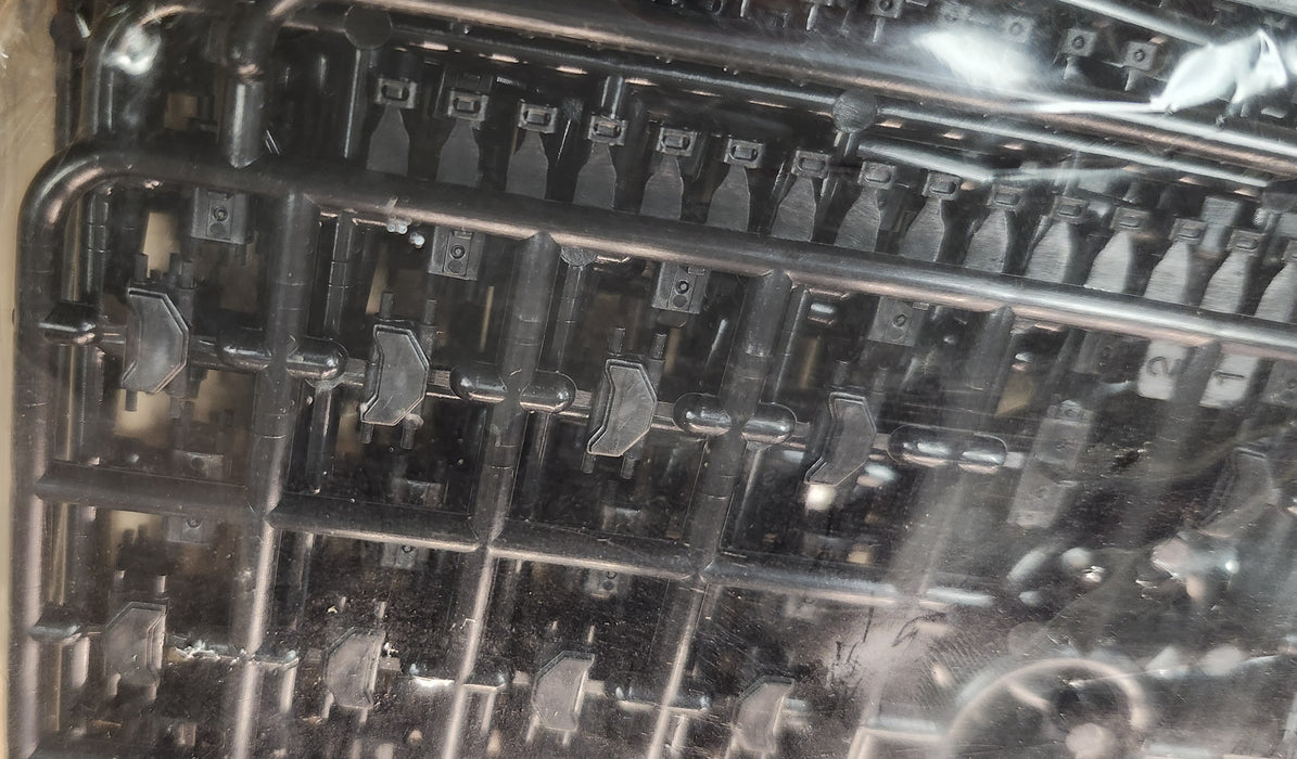 1/35 M108 & M109 TRACK LINKS & END CONNECTORS by AFV CLUB AF35S23