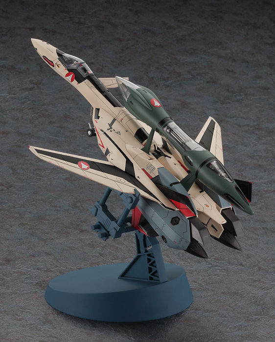 Hasegawa 65885 Macross Plus 1-72 YF-19 with FAST Pack & Fold Booster