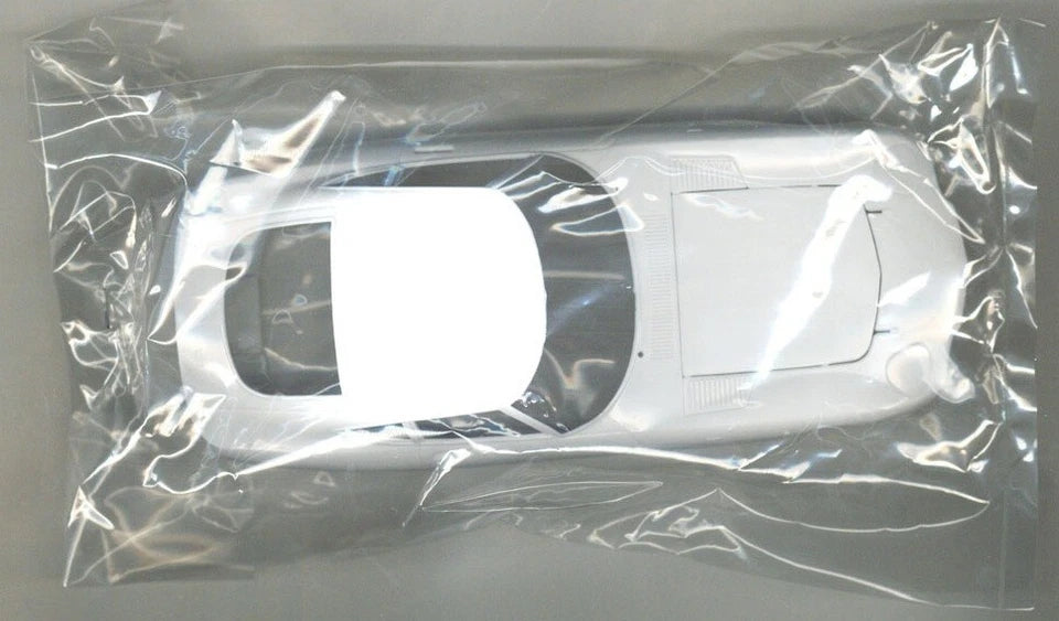1/24 TOYOTA 2000GT with Metal Engine Details "Hi-Grade Series" by Hasegawa