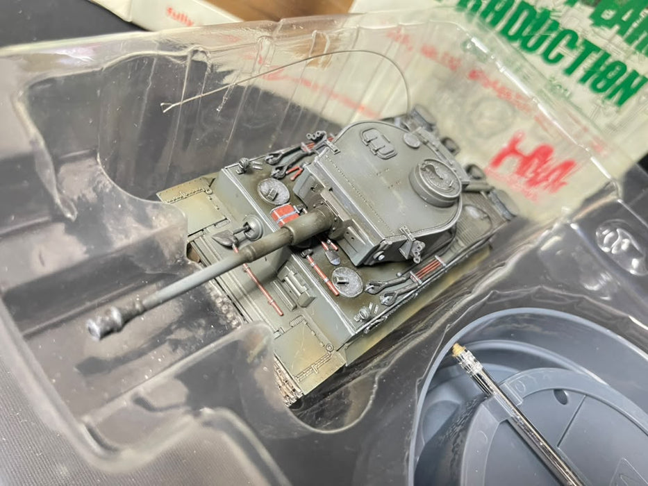 1/56 Tiger Early Production (Sd. Kfz. 181) By Hobby Master #HT0101
