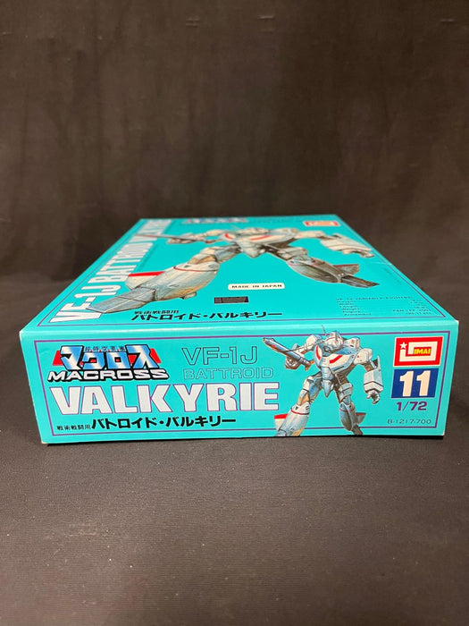 1/72 MACROSS VARIABLE FIGHTER VF-1J BATTROID VALKYRIE (11)