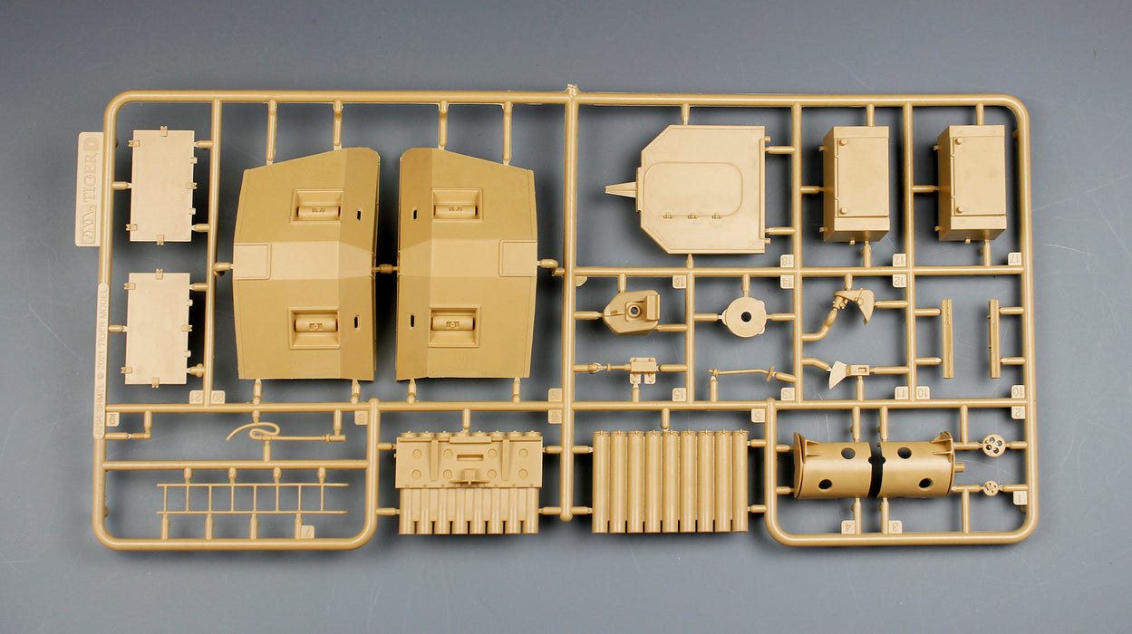 1/35 SWEDEN CB / Combat Boat 090 FSDT ASSAULT CRAFT TIGER MODELS 6293