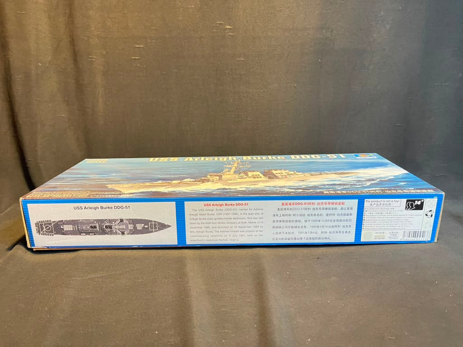1/350 USS Arleigh Burke DDG-51 by Trumpeter