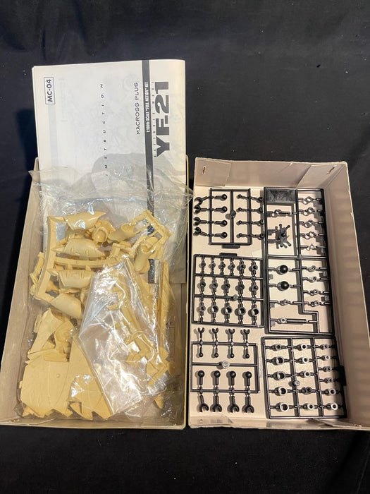 1/100 Wave YF-21 BATTROID MODE Macross Plus "Full Action" Kit Resin Cast Kit