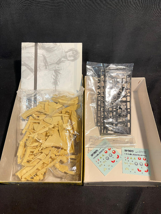1/100 Wave VF-11 Thunderbolt Macross Plus "Full Action" Kit Resin Cast Kit