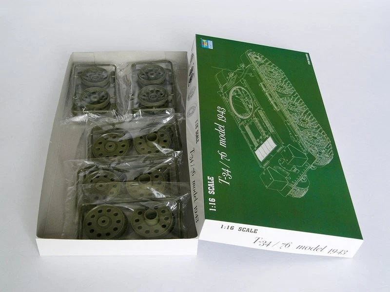 1/16 T-34-76 Medium Tank Type 1943 model Trumpeter 00903