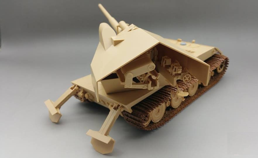 Amusing Hobby 35A026 1/35 German Waffentrager Auf E-100w/ Movable Tracks