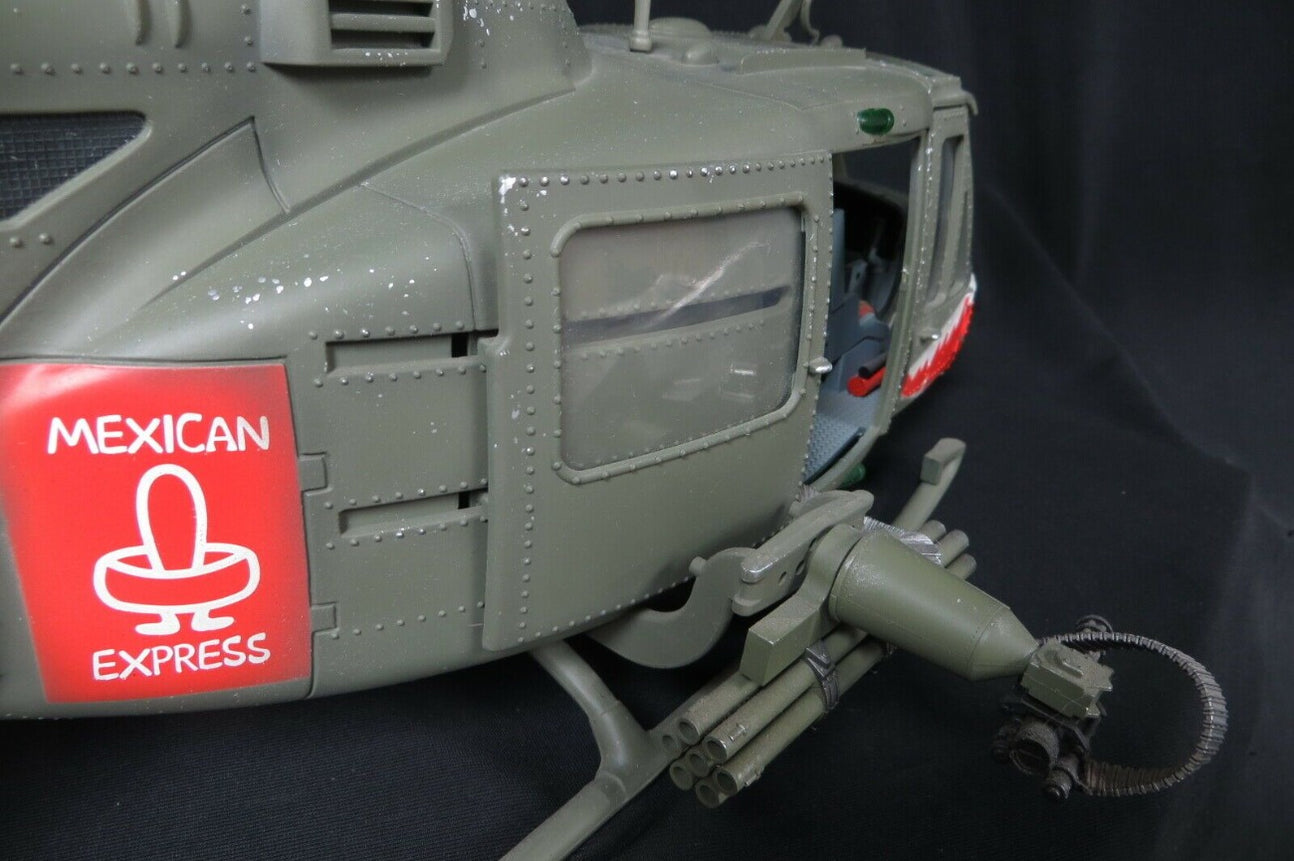 1/18 US ARMY HUEY B 174th AHC GUNSHIP "SHARK" - JS INTERNATIONAL #6002 ...