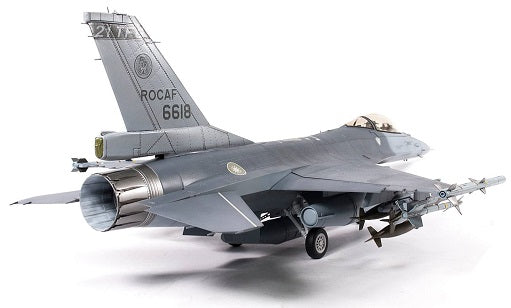 1/32 ROC AF F-16AM Block 20 / F-16V FIGHTING FALCON Viper by AFV Club