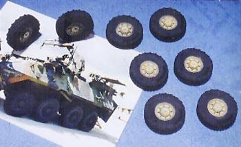 1/35 'LAV-25 SERIES 8x8 TIRE (EARLY TYPE)