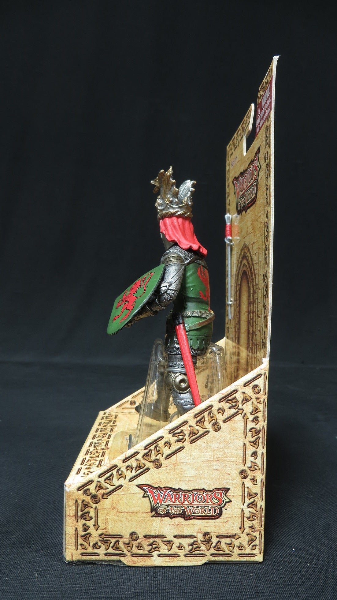 Blue Box International - 90MM MEDIEVAL KNIGHT 